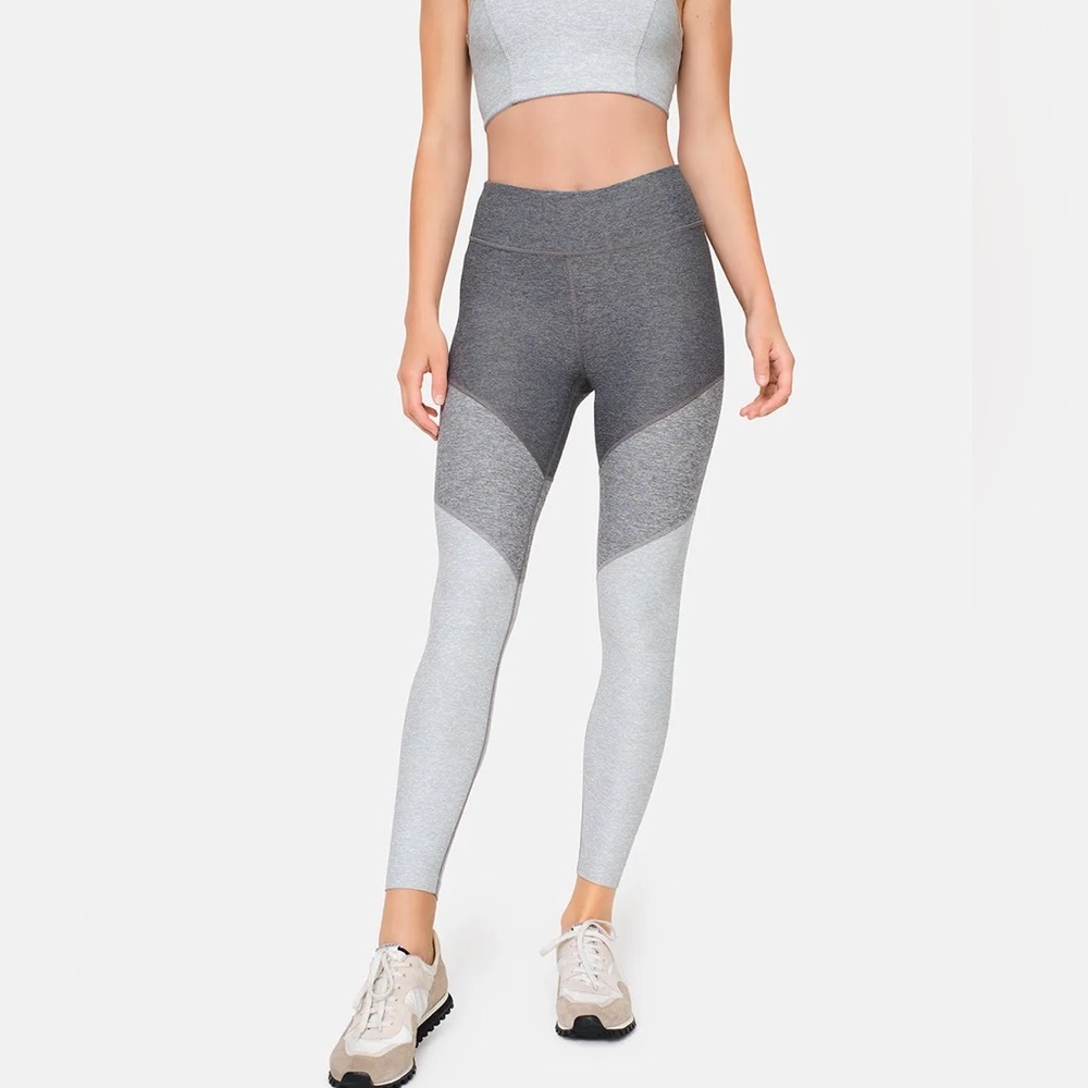 Outdoor Voices 7/8 Spring Legging, graphite/dove